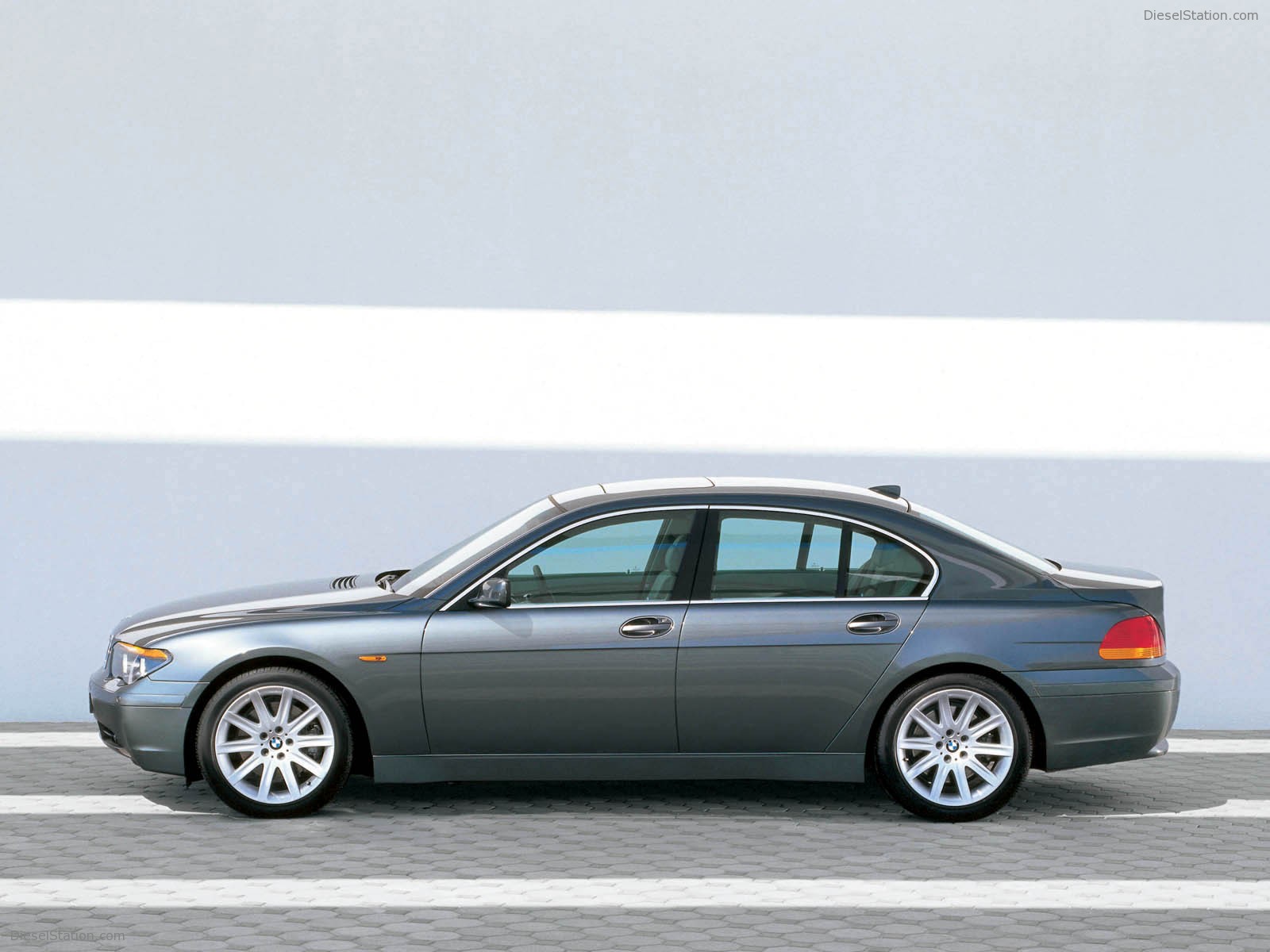 BMW 7 Series (2002)